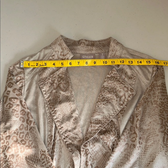 Chico's Beige Leopard Print Blazer Size 2 - Picture 7 of 15